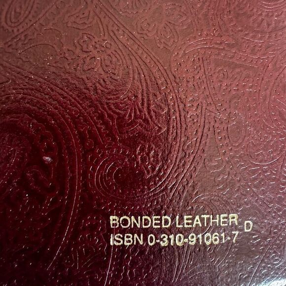 VTG Red Bonded Leather Holy Bible New International Version Pre-Owned - Picture 8 of 9